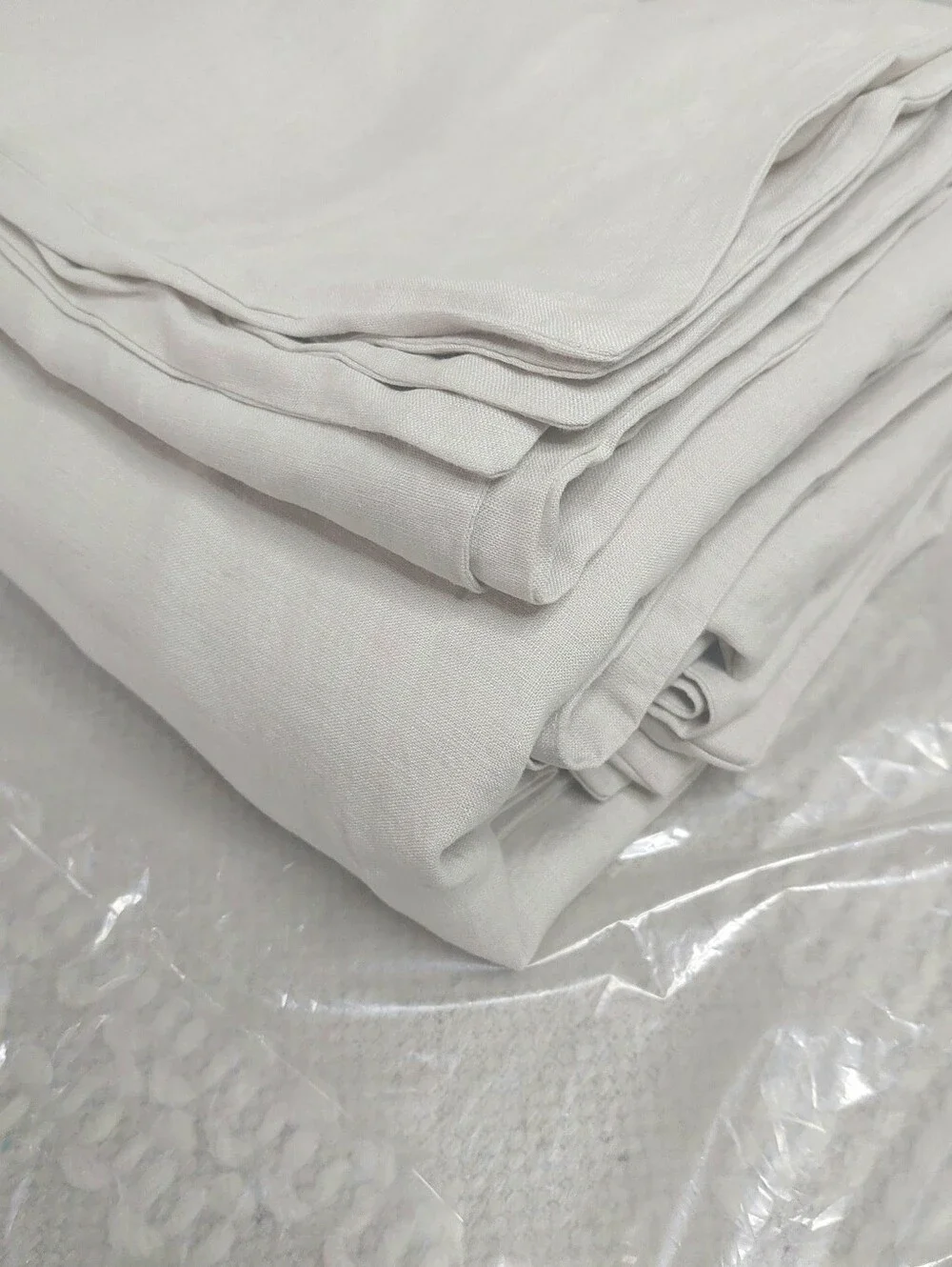 NWOT! Quince European Linen Sand Duvet Cover & Shams! Sz. Full/ Queen! (656)